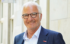 Porträt von Ralf Stamer